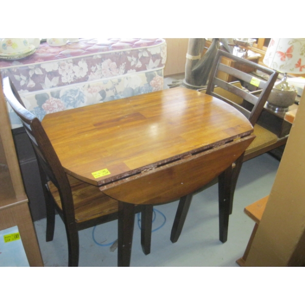 SM. DROPLEAF DINETTE TABLE W/2 CHAIRS
