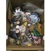 Image 1 : BOX OF JEWELLERY
