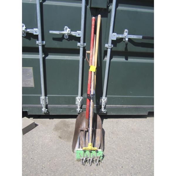 BUNDLE OF GARDEN TOOLS, SHOVELS, ETC.