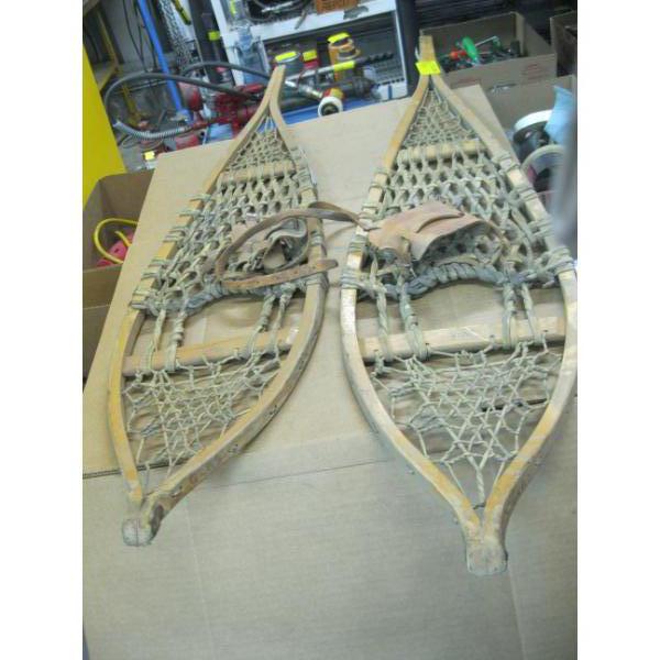 PAIR OF VINTAGE SNOWSHOES