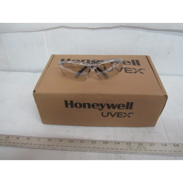 CASE OF 10 SAFETY GLASSES