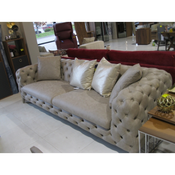 LIMA 4 SEATER SOFA W/DIAMOND TUFT BACKING & 2 PILLOWS