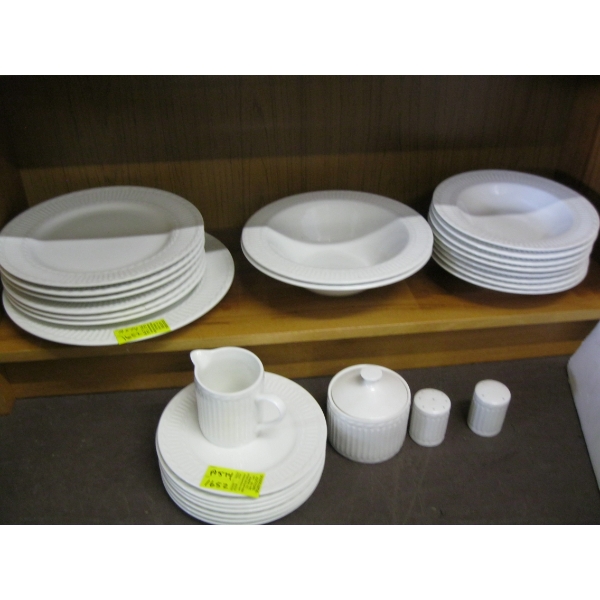 LG. SET OF WHITE ATHENIA DISHES