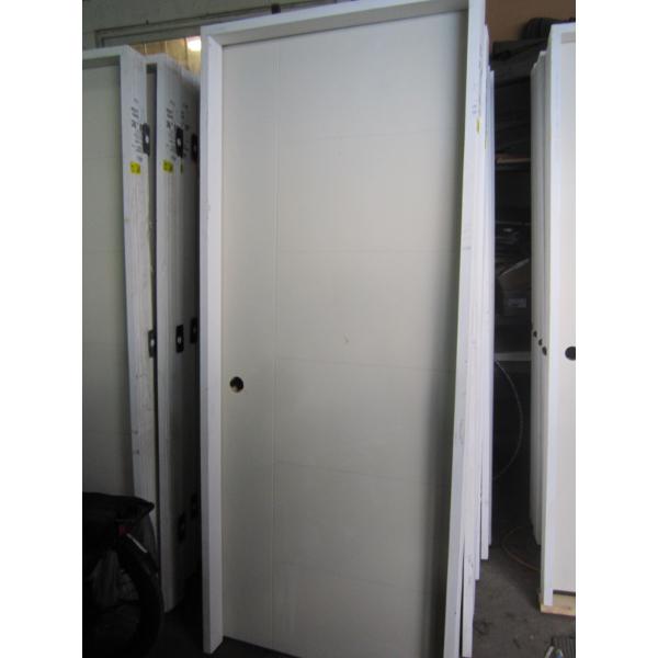 32" X 80" RIGHT HAND INTERIOR DOOR IN FRAME