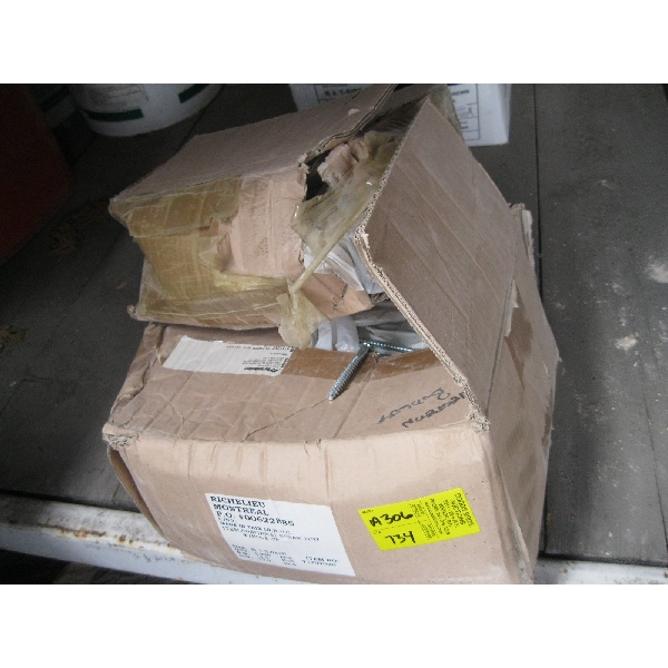 2 BOXES OF HEAVY DUTY SCREWS
