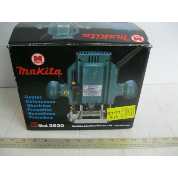 MAKITA PLUNGE ROUTER