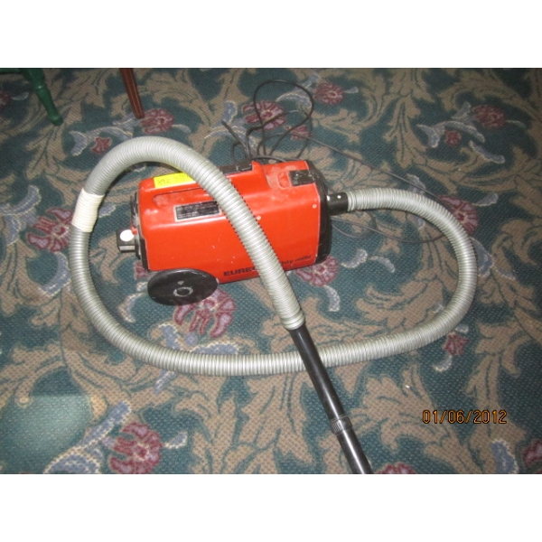 SM. HAND HELD VACUUM