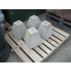 Image 1 : 4 CEMENT BLOCKS
