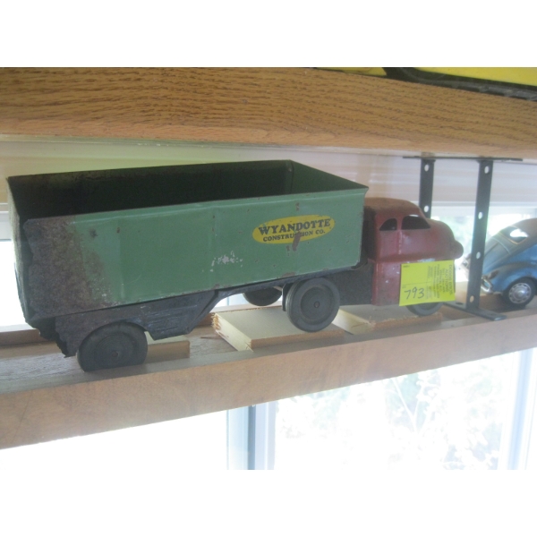 WYANDOTTE METAL TRUCK & TRAILER
