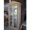 Image 1 : 2 DOOR DECORATIVE CHINA CABINET