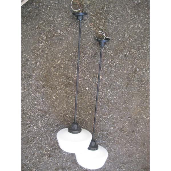 2 CEILING MOUNT LIGHT FIXTURES