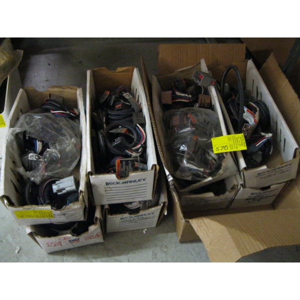 LG. LOT OF NEW ASST. ELECTRICAL CONNECTORS