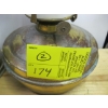 Image 2 : 2 METAL BASED OIL LAMPS W/SHADES