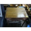 Image 2 : OAK SM. TABLE W/STRETCHER BASE & LOWER SHELF