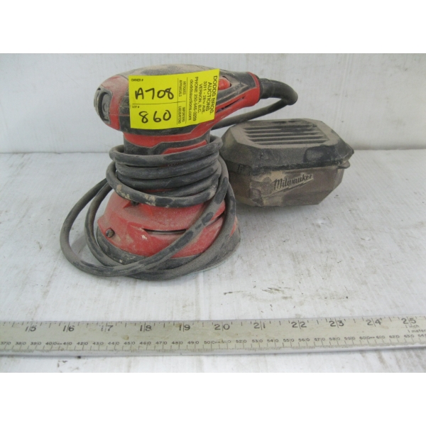 MILWAUKEE SANDER