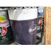 Image 4 : 2 LG. OIL CANS - BA & GULF