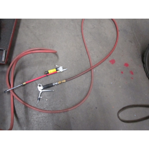 LENGTH OF RUBBER AIR HOSE W/SPRAYER & TIRE INFLATOR