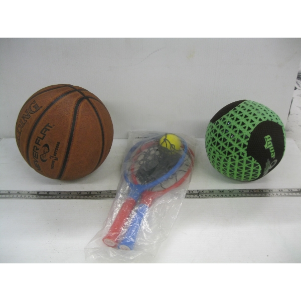 BALLS & RACQUETS