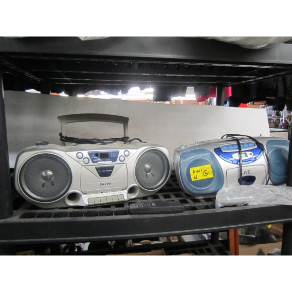 2 PORTABLE STEREOS