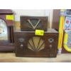 Image 1 : NORTHERN ELECTRIC WOOD CASED TABLE RADIO W/SECONDARY SPEAKER