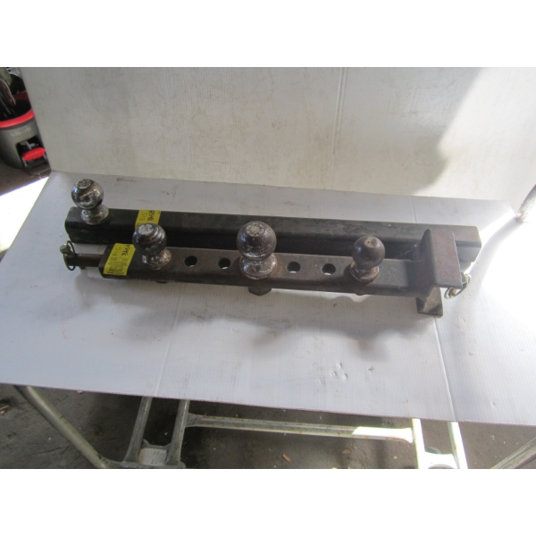 2 TRAILER HITCHES