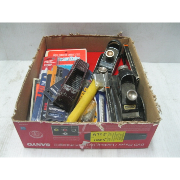 SM. FLAT OF NEW JIGSAW BLADES, DRILL BITS, ETC.