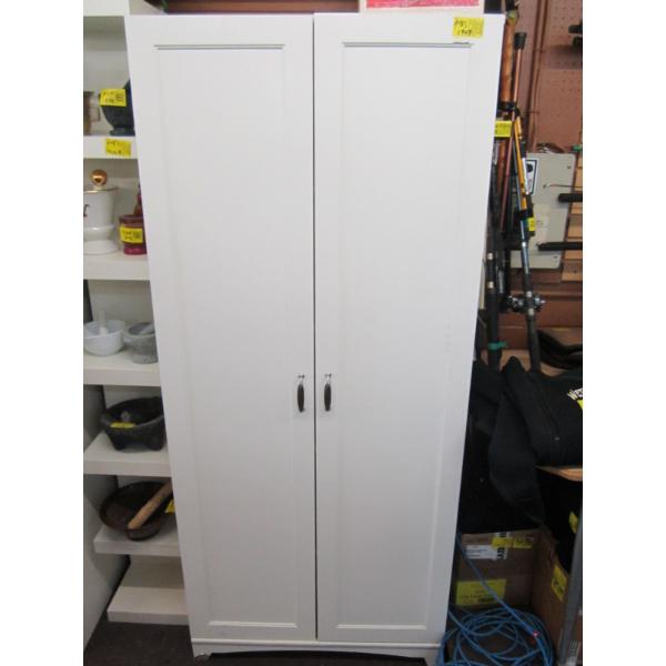 WHITE 2 DOOR CABINET