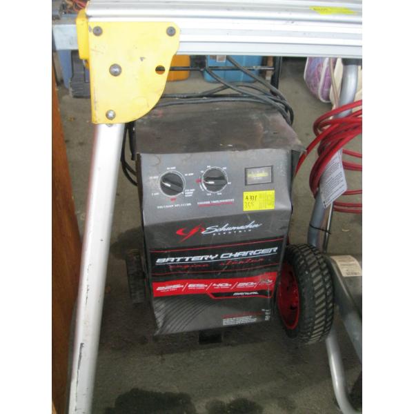 SHUMACKER 325 AMP BATTERY CHARGER
