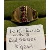 Image 1 : 10KT RING W/3 RED STONES, 5G