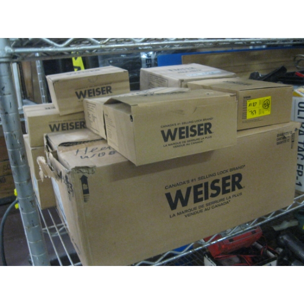 26 DOOR PASSAGE SETS - SOME W/KEYS