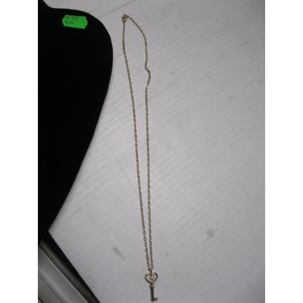 LADIES 10KT KEY NECKLACE 18" LENGTH, 3.5G - CLASP NEEDS REPAIR