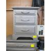 Image 2 : 5 DRAWER CHEST OF DRAWERS & MATCHING 3 DRAWER NIGHTSTAND