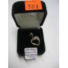 Image 2 : 10 KT HEART PENDANT W/SM. DIAMONDS, 2GR