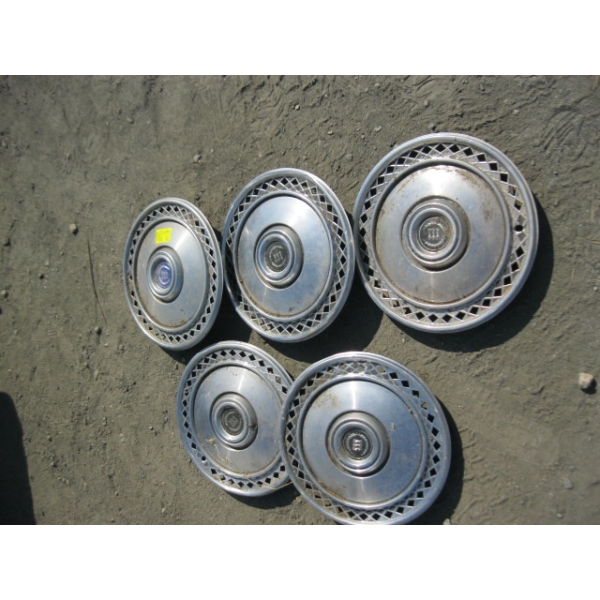 5 HUBCAPS - 3 BLUE, 2 BLACK