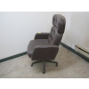 Image 2 : BROWN LEATHER EXECUTIVE CHAIR