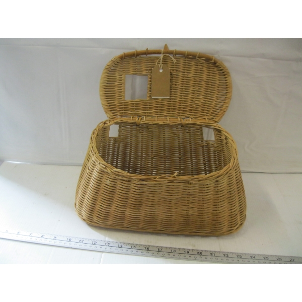 WICKER FISHING CREEL