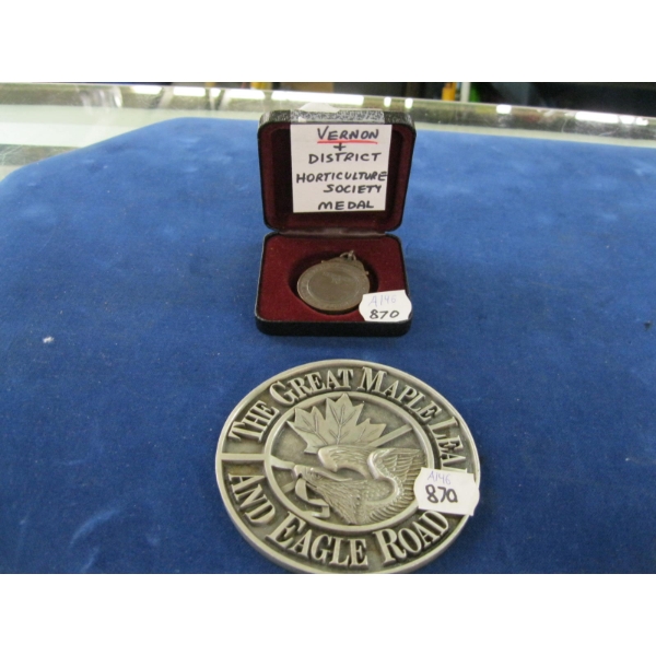 2 MEDALLIONS