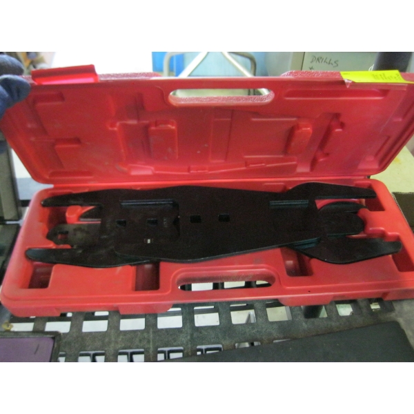 5 PIECE FAN CLUTCH WRENCH SET