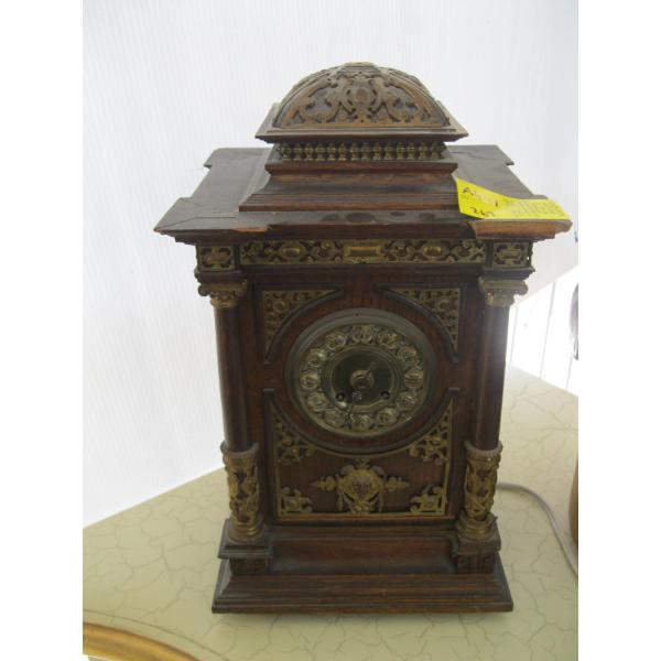 ANTIQUE WOODEN CARVED CLOCK