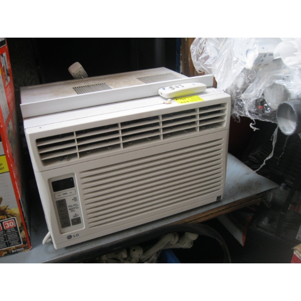 LG WINDOW MOUNT AIR CONDITIONER