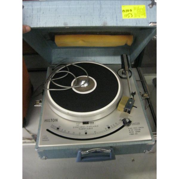 HILTON PORTABLE SYNCHRO TURNTABLE