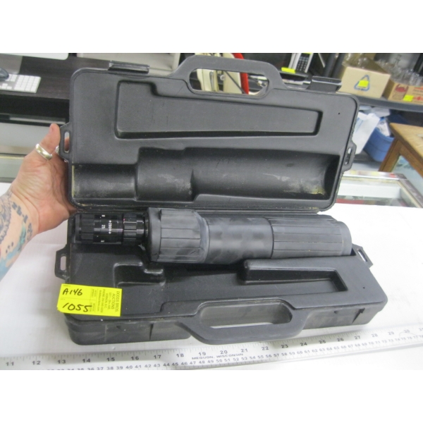 BUSHNELL VARIABLE POWER ZOOM SPOTTING SCOPE, 18-36, W/CASE