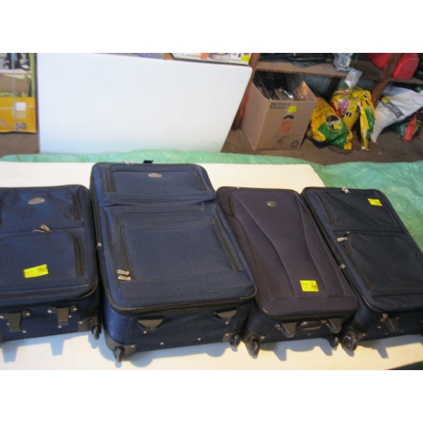 4 PIECES OF LUGGAGE