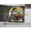 Image 2 : 3 SHELVES OF COLLECTABLE PLATES