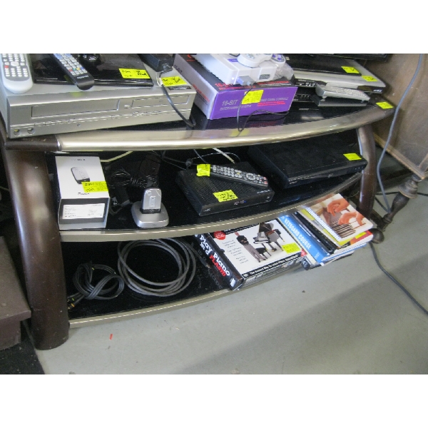 FLATSCREEN TV STAND