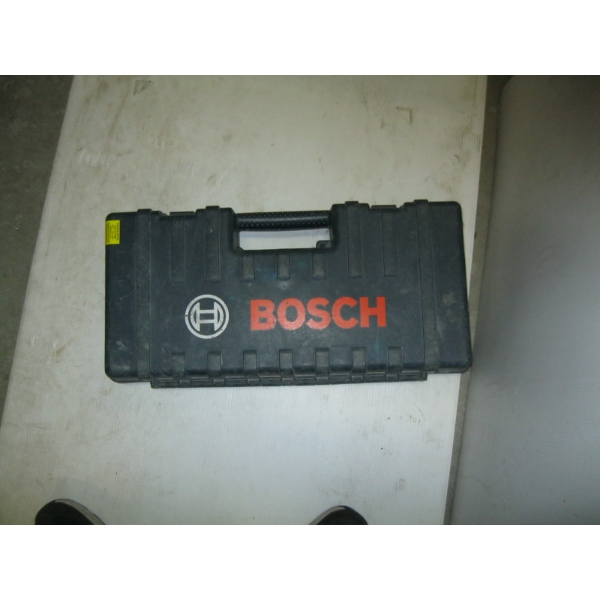BOSCH HEAVY DUTY HAMMER DRILL W/BITS