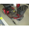 Image 7 : CELEBRITY XL 4 WHEEL SCOOTER W/CHARGER & KEY