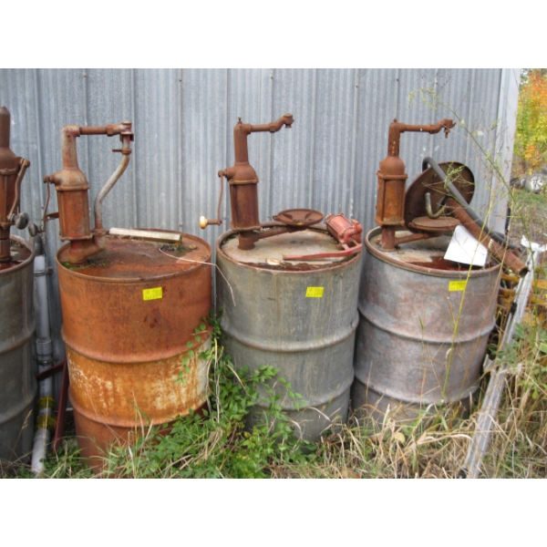 3 - 45 GALLON DRUMS W/OIL PUMPS