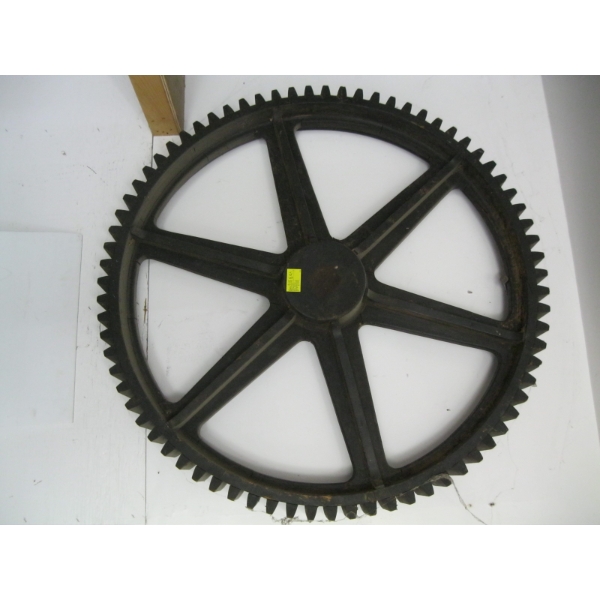 LG. WOODEN CASTING GEAR