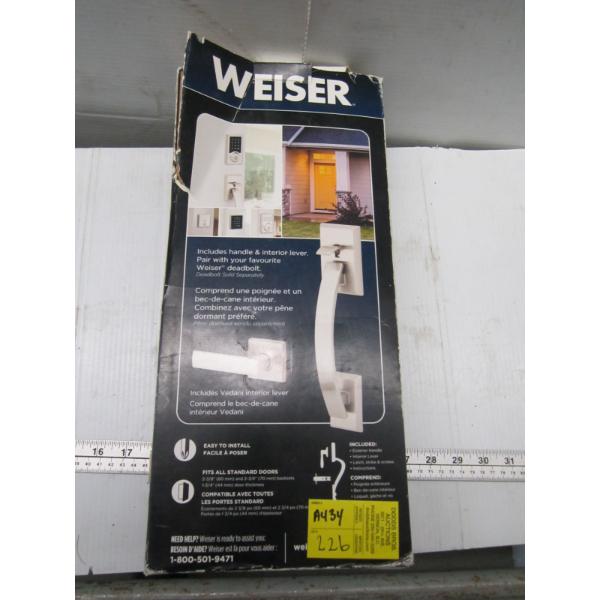 NEW  WEISER ENTRANCE DOOR HARDWARE SET